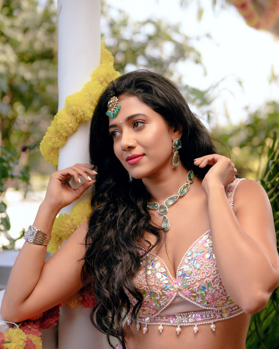 rameshlaus's tweet image. Pretty #ShilpaManjunath sizzles in these stunning pics from her most recent photoshoot. 

@ShilpaManjunat @UVCommunication @proyuvraaj