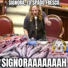 rotre54's tweet image. #Meloni giorgia Meloni #MELONI_CHE_SQUALLORE #GiorgiaMeloni la meloni #ManifestodiVentotene #Ventotene #21marzo 

*️⃣ È una povera ignorante.
Lasciatela al suo mondo di mazzancolle.