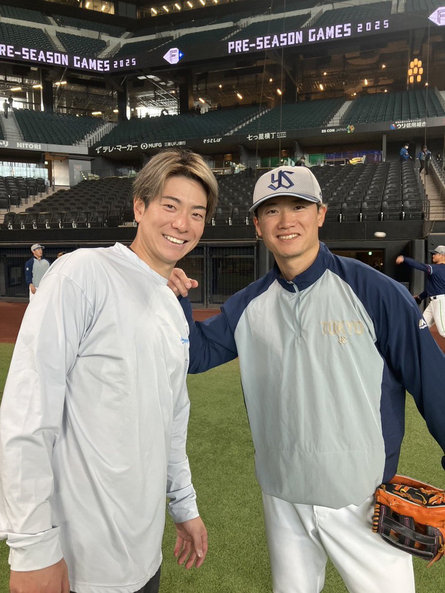 FightersPR's tweet photo. こちらもお久しぶりです😊
笑顔で再会✨

#西川遥輝 #松本剛
#lovefighters https://t.co/A4hcgE2NlG