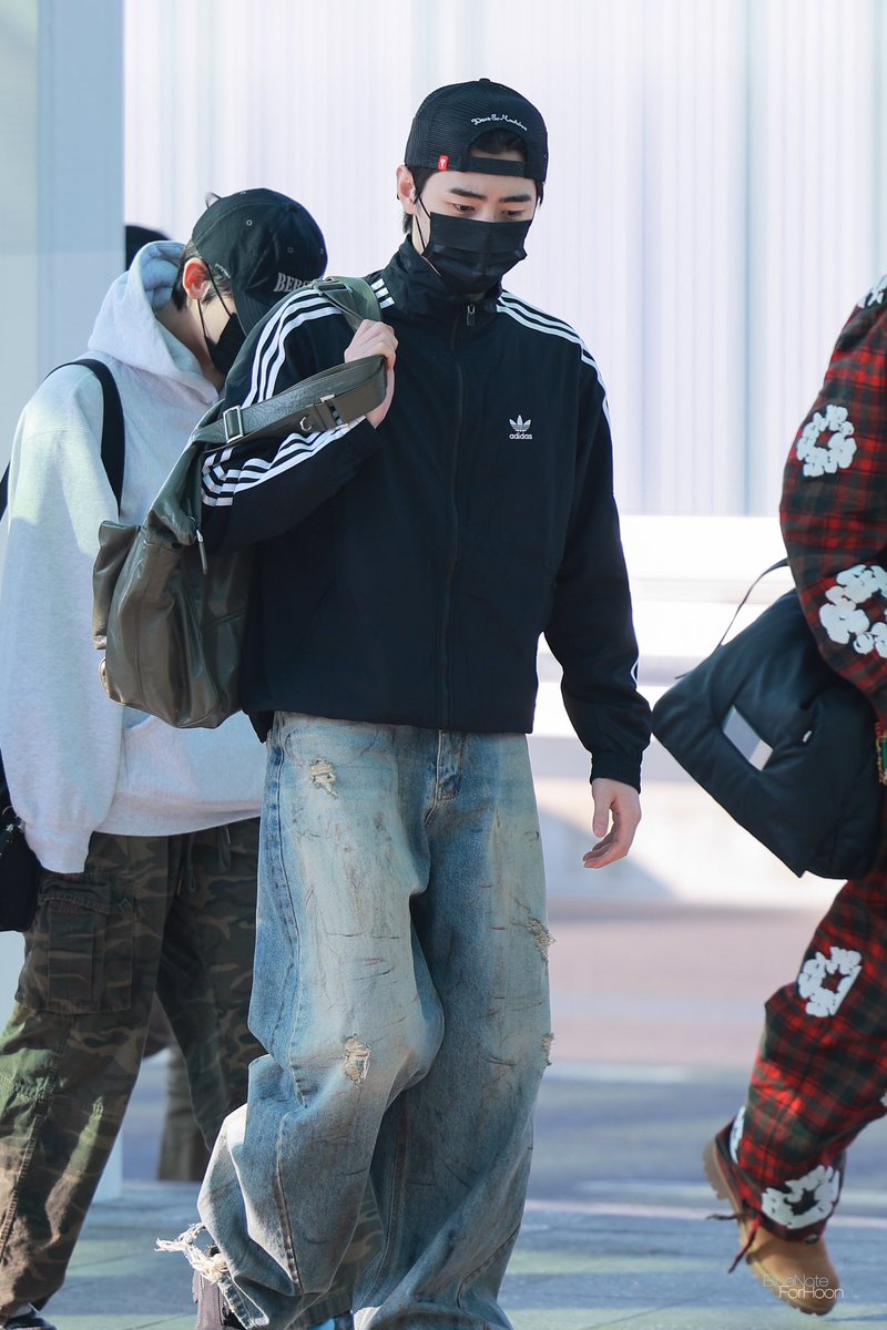 250321
#엔하이픈 #ENHYPEN 
 #성훈 #SUNGHOON