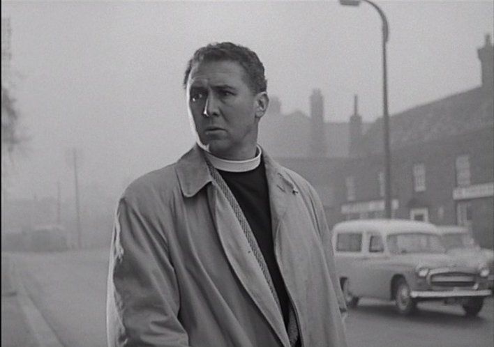 TalkingPicsTV's tweet photo. A false claim that started the evil whispers...
⭐ #AnthonyQuayle in SERIOUS CHARGE (1959) 9:35am #TPTVsubtitles co-stars #AndrewRay #SarahChurchill and featuring #CliffRichard https://t.co/myq9iWGNXO