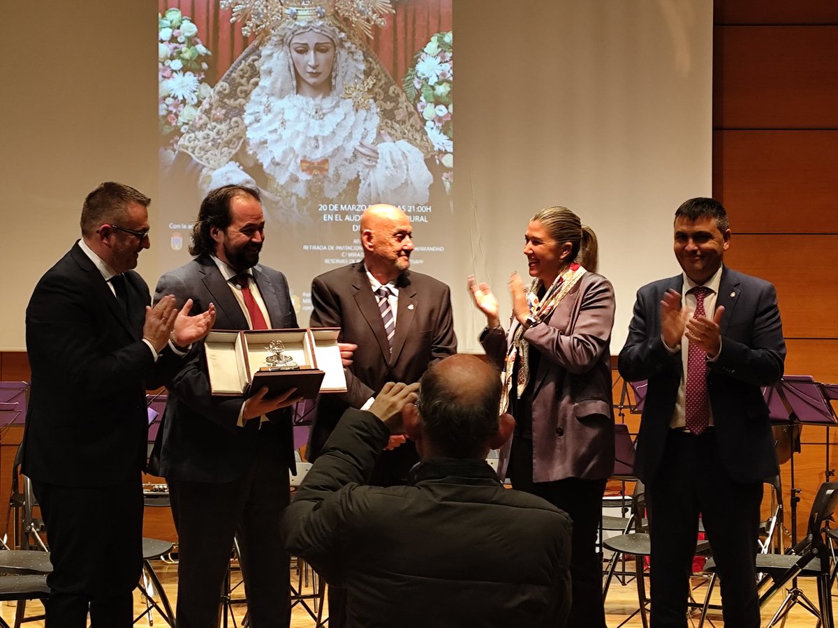 asoc_ccc's tweet image. Queremos expresar nuestro agradecimiento a @RedencionySalud y @ACIME_ por este valioso reconocimiento. Este premio es un testimonio del esfuerzo y la dedicación de todos nuestros miembros y colaboradores en la lucha contra el cáncer.
¡Gracias por creer en nuestra causa!