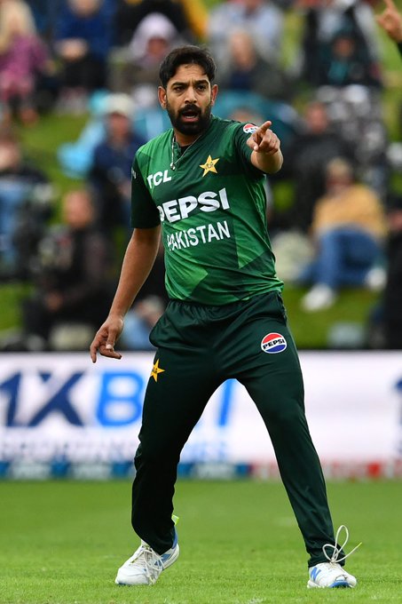 Two strikes in his final over and Haris Rauf finishes his spell with 3️⃣-2️⃣9️⃣ 👏 📹 Credits: Twitter/TheRealPCB