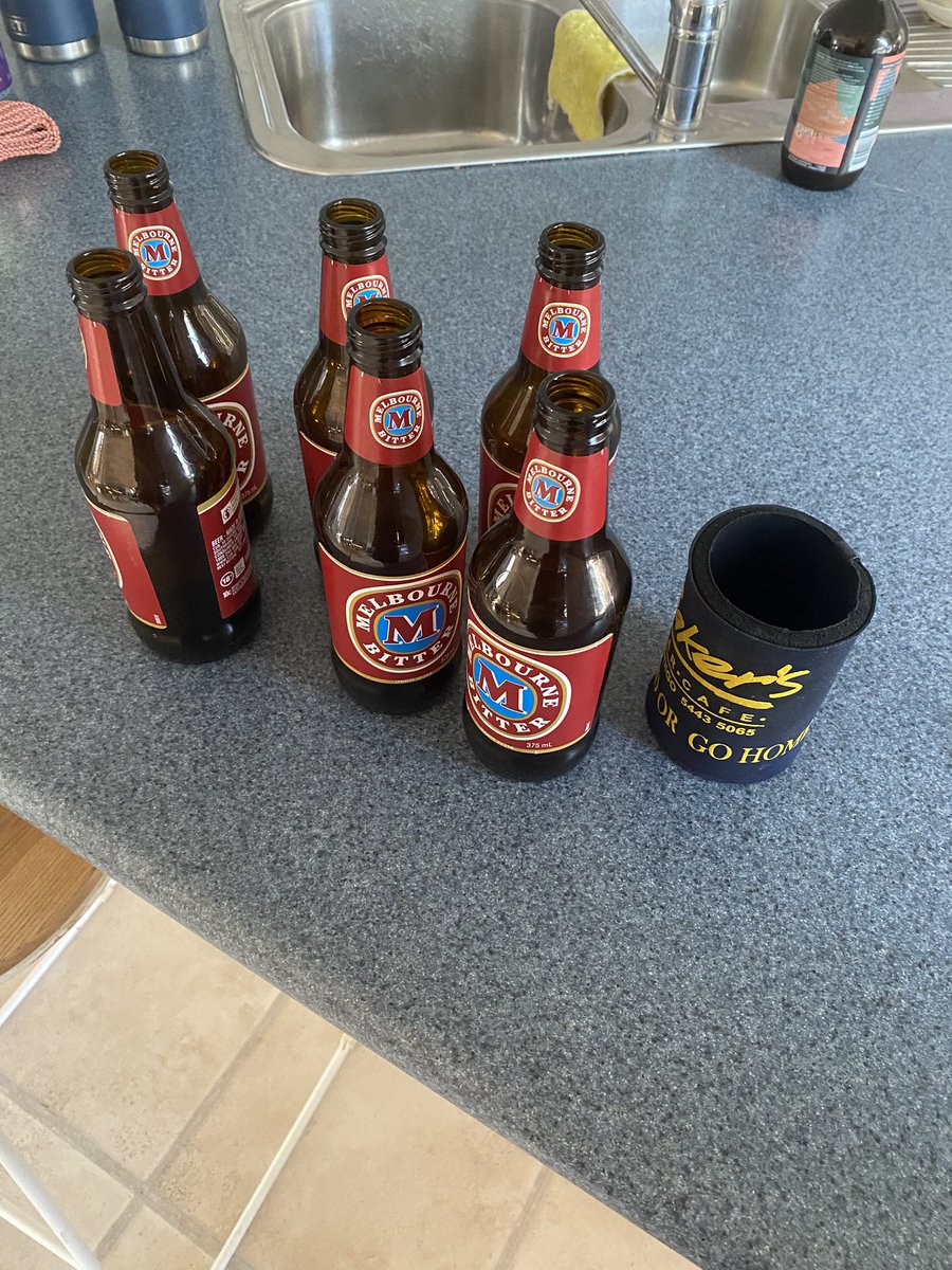 bakes47516205's tweet photo. The minister of war & finance has put a ban on all longnecks ๐ณ๐ ah well babies will have to do ๐๐ช #frothyfriday @MBitterOfficial https://t.co/AwsBUNfMPF