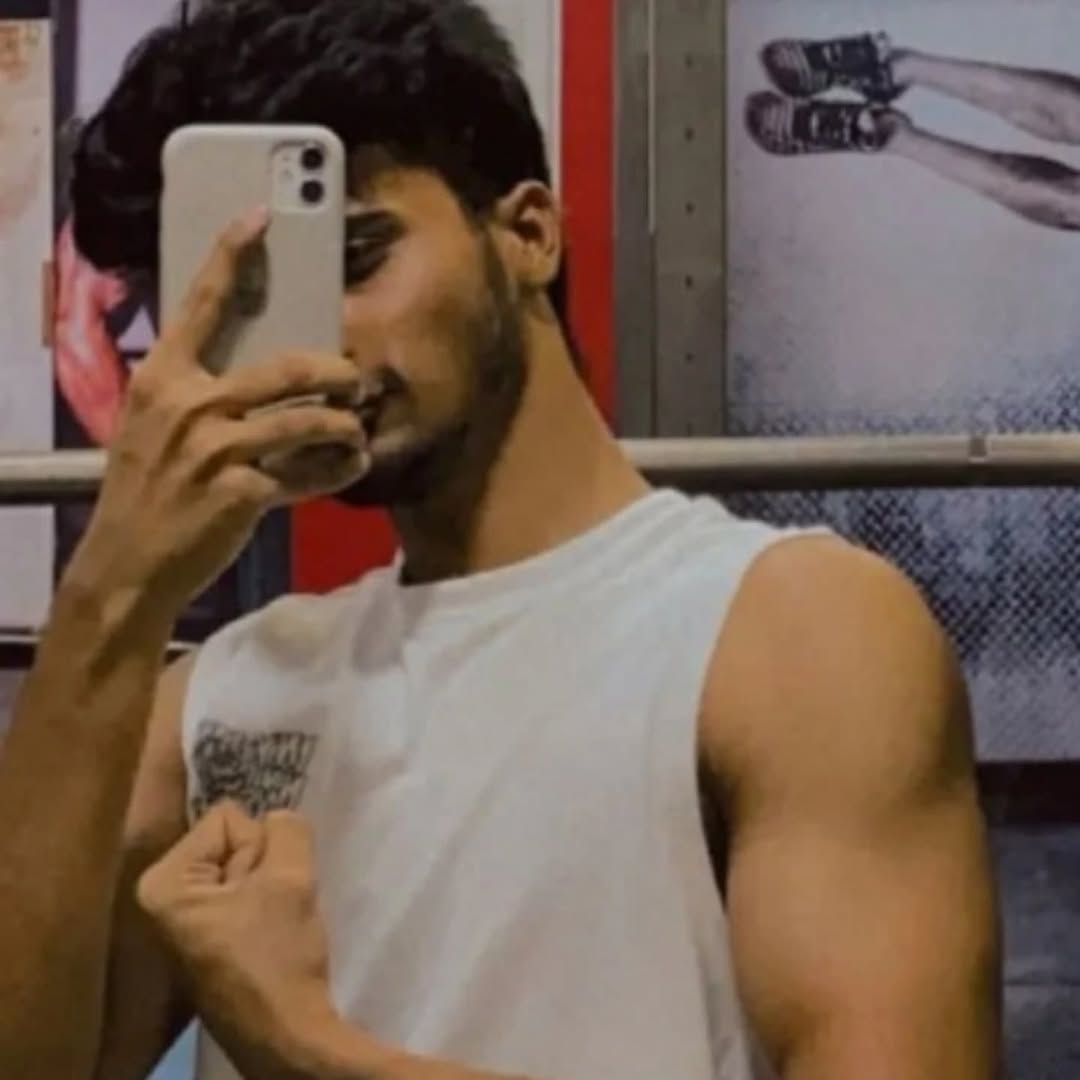 It’s the smile for me - sweet, playful, and completely heart - melting ! but that body ? So smooth, toned, and just crazy dreamy !