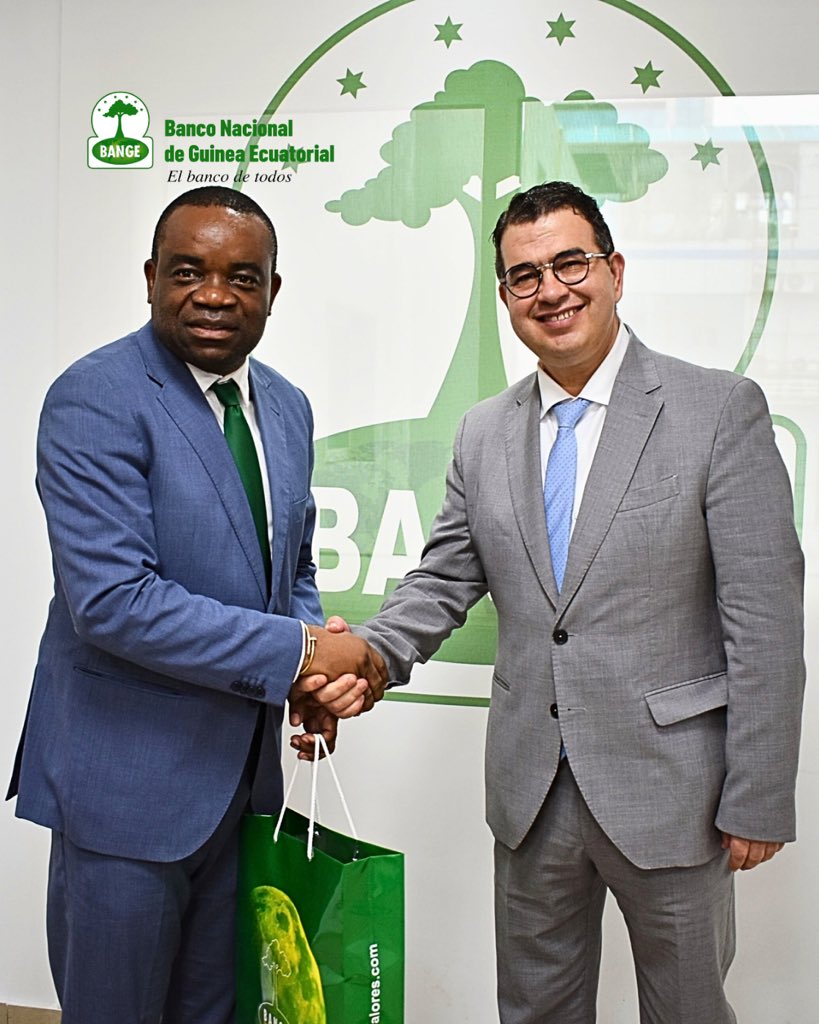 bangeoficial's tweet image. El CEO de #DATAPROTECT, Ali El Azzouzi, visitó #BANGE y fue recibido por su director, Emilio Moyo AVORO. Durante la reunión en la sede de Malabo el 20 de marzo, discutieron aspectos clave para fortalecer la colaboración en seguridad bancaria.