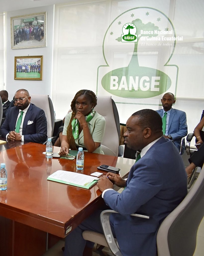 bangeoficial's tweet image. El CEO de #DATAPROTECT, Ali El Azzouzi, visitó #BANGE y fue recibido por su director, Emilio Moyo AVORO. Durante la reunión en la sede de Malabo el 20 de marzo, discutieron aspectos clave para fortalecer la colaboración en seguridad bancaria.
