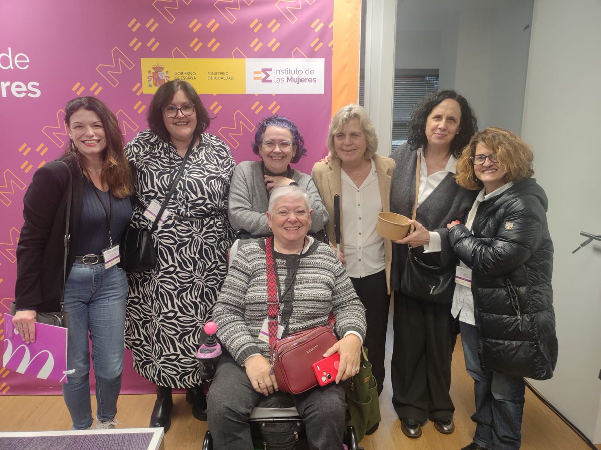 cocarmi's tweet photo. El #COCARMI i la seva comissió de gènere van ser  ahir, a Madrid, a la primera trobada anual de la @FCERMIMujeres i els cermis autonòmics i on van reafirmar el seu compromís amb la igualtat i les polítiques inclusives i de participació de les nenes i dones amb discapacitat https://t.co/FnFKGYZPtv