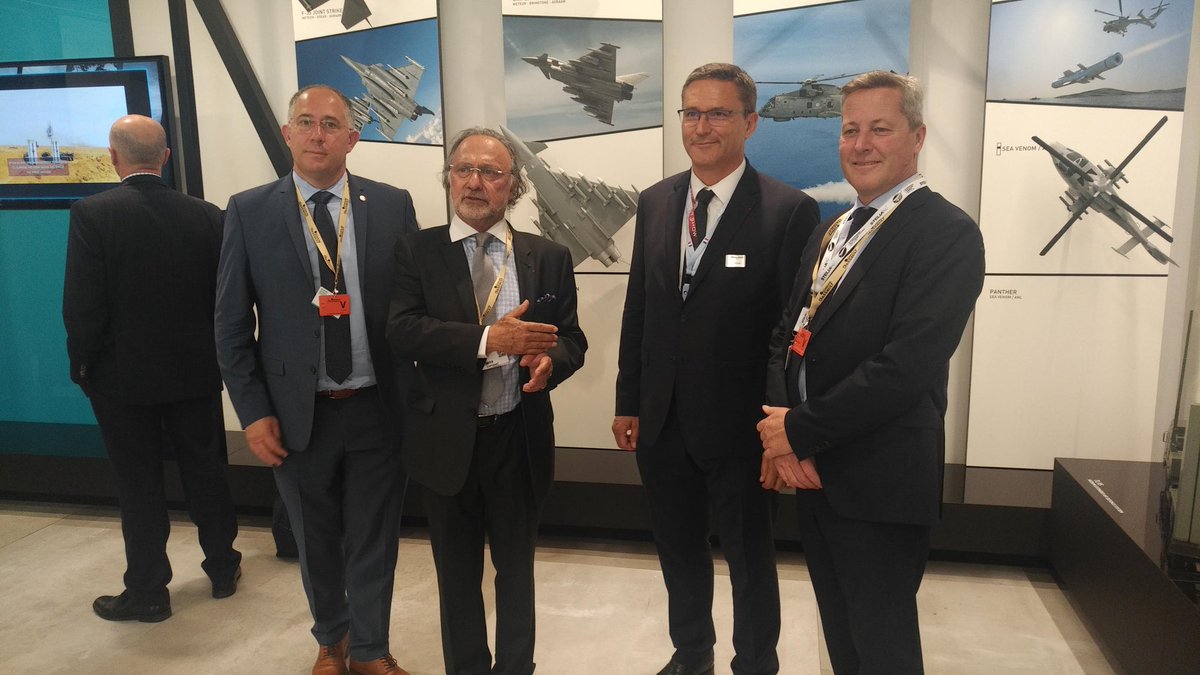 PhilippeMichelK's tweet photo. #Defense  Membre de la Commission de la Défense j'avais proposé que l'on créé un PEA Défense en plus des PEA, PEA-PME et PEA-Jeune que nous introduisions avec la loi Pacte. Le regrété Olivier Dassault m'avait permis de commencer à diffuser cette idée #PEA_Defence #BITD #Épargne https://t.co/HaHJyTJuZJ