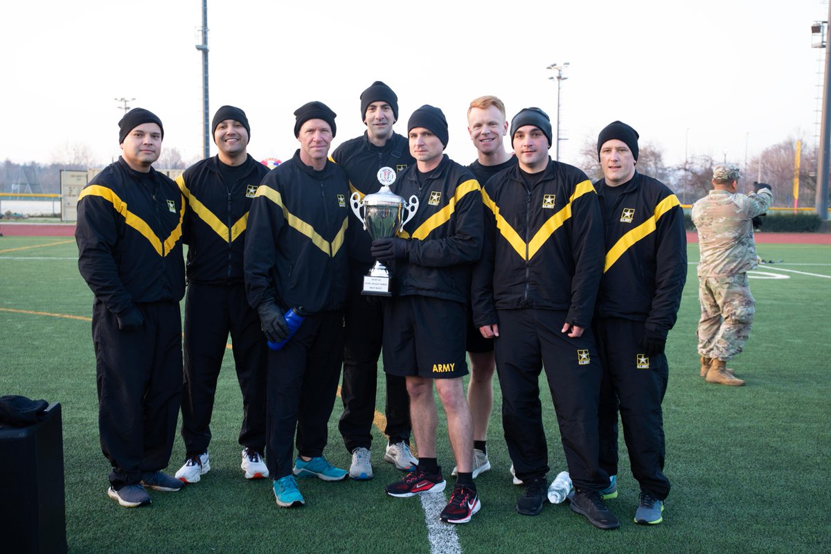 SETAF_Africa's tweet image. “A champion is someone who gets up when they can’t.” - Jack Dempsey

💪 Strength. Resilience. Victory. 🇺🇸

#Soldiers from @SETAF_Africa #G6 dominated the #LionsLegacy fitness competition, claiming the championship 🏆 this month at Caserma Del Din, Vicenza, Italy! #FitnessFriday