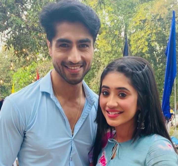 GossipsTv's tweet photo. #HarshadChopda and #ShivangiJoshi's next show on Sony TV gets confirmed title - "Bade Acche Lagte Hain Naya Season"

@GossipsTv #BadeAccheLagteHain https://t.co/93DEUcszzY