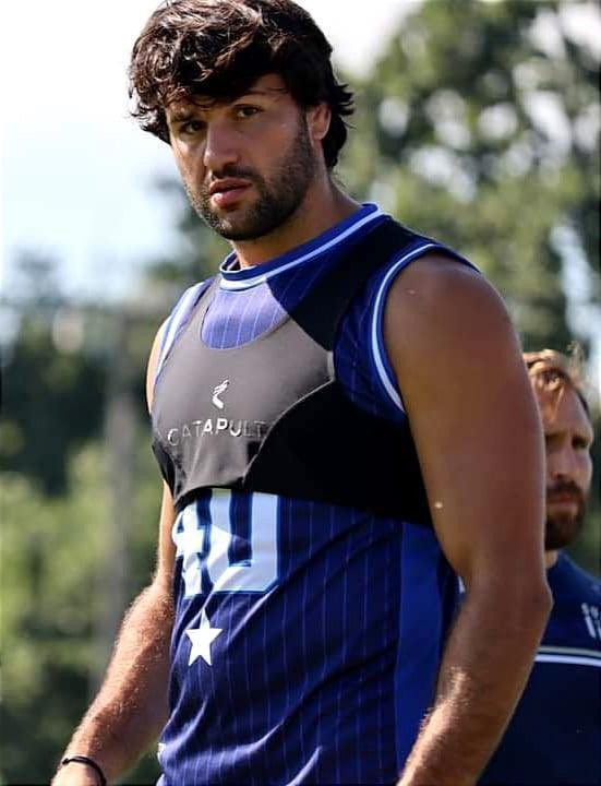 Hello, ce matin j’ai décidé de suivre mademoiselle <a href="/bibulle/">marianne lafon</a> ! 
Nous sommes le 21 Janvier et toujours 0 nouvelle de la prolongation de mon artiste préféré
<a href="/FarreVincent/">Vincent Farré</a>… 

Va falloir nous donner des nouvelles …
Messieurs, on en est où ?

<a href="/JeffFonteneau/">Jeff Fonteneau</a> <a href="/Fredpechavy/">Frédéric PECHAVY</a> <a href="/legerdt1/">Thomas Léger</a>