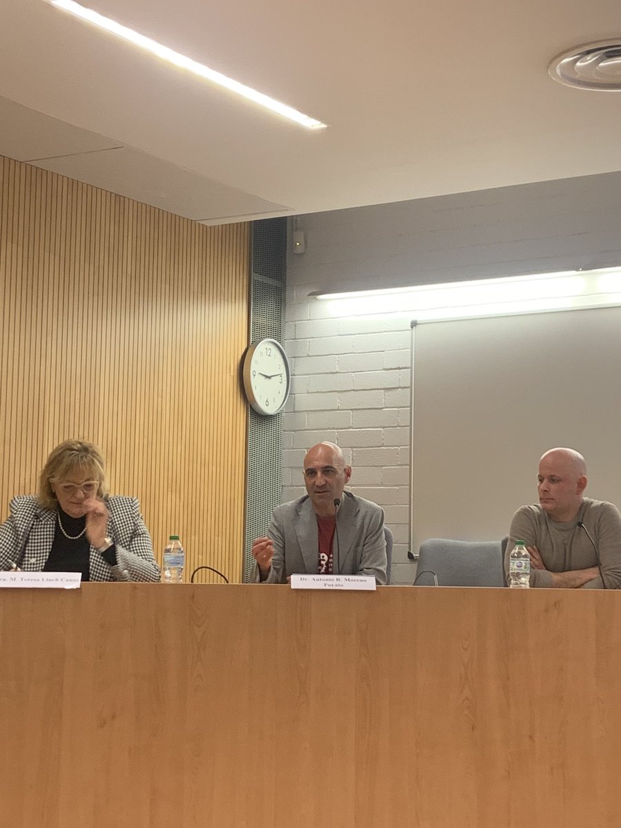 Hoy en las 1 Jornadas de lo irás de investigación en enfermería #Murci <a href="/infermeria_ub/">Facultat d'Infermeria UB</a>