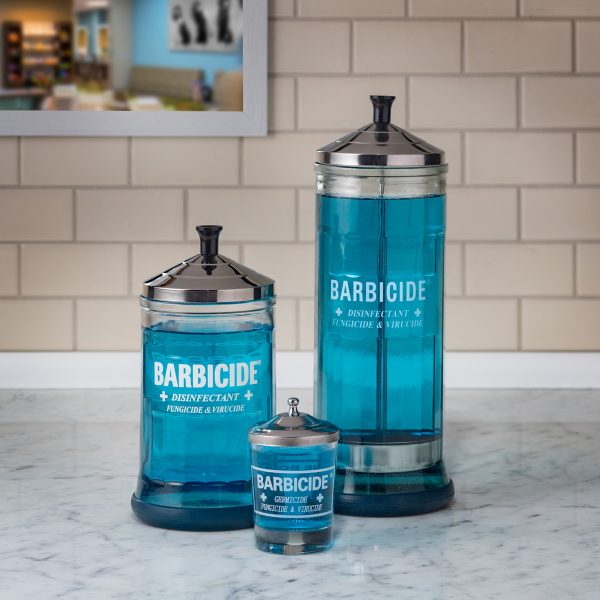 gerryudellinc's tweet image. 💎 Keep your tools safe with Barbicide Jars! Available in 3 sizes to meet all your disinfecting needs. A symbol of cleanliness for over 75 years.

#Barbicide #SalonSafety #CleanTools #Disinfecting #SanitizingTools