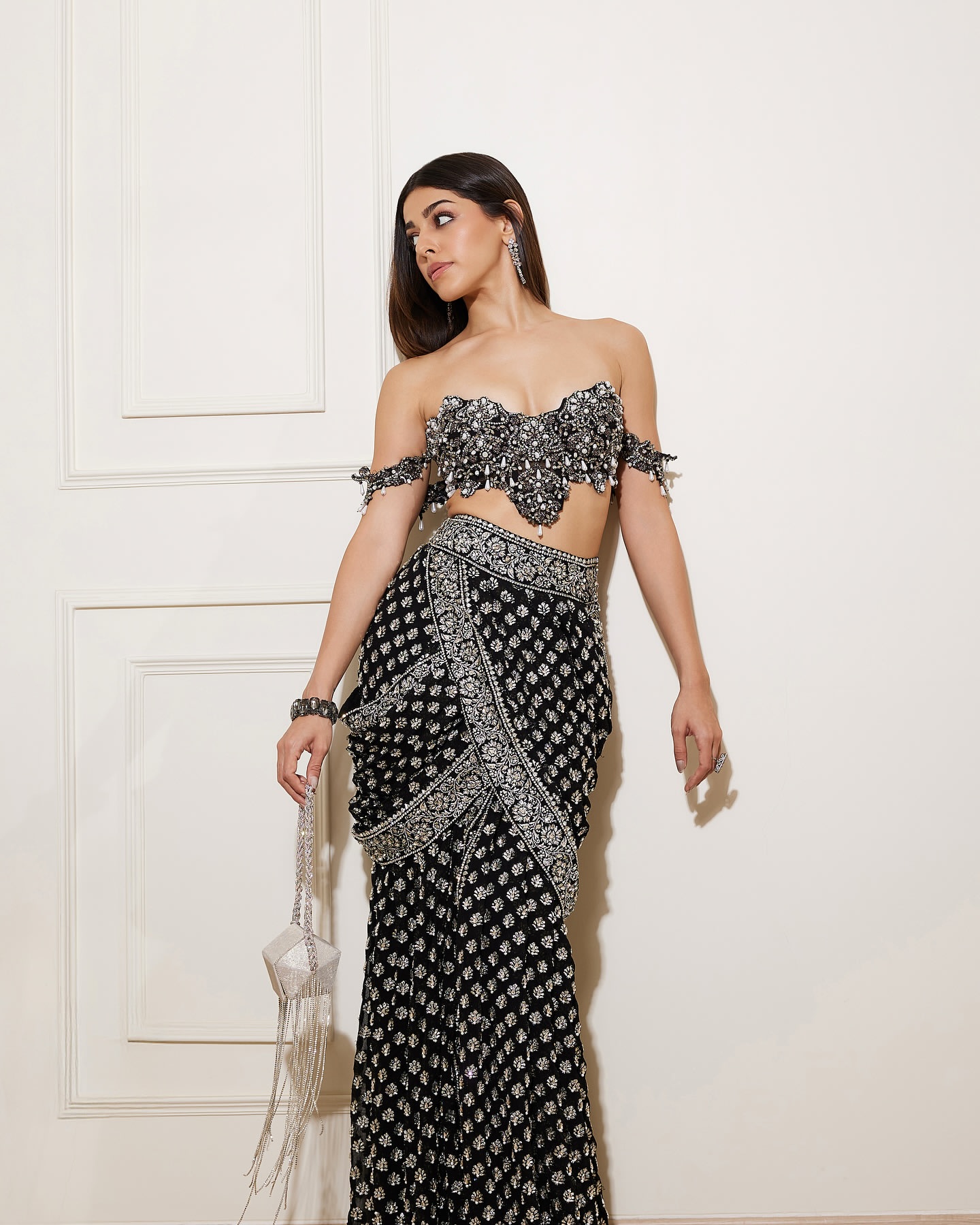 GmjTjR3aEAEmYKo?format=jpg&name=large