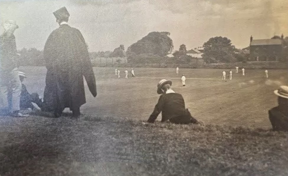 Repton Archives tweet media