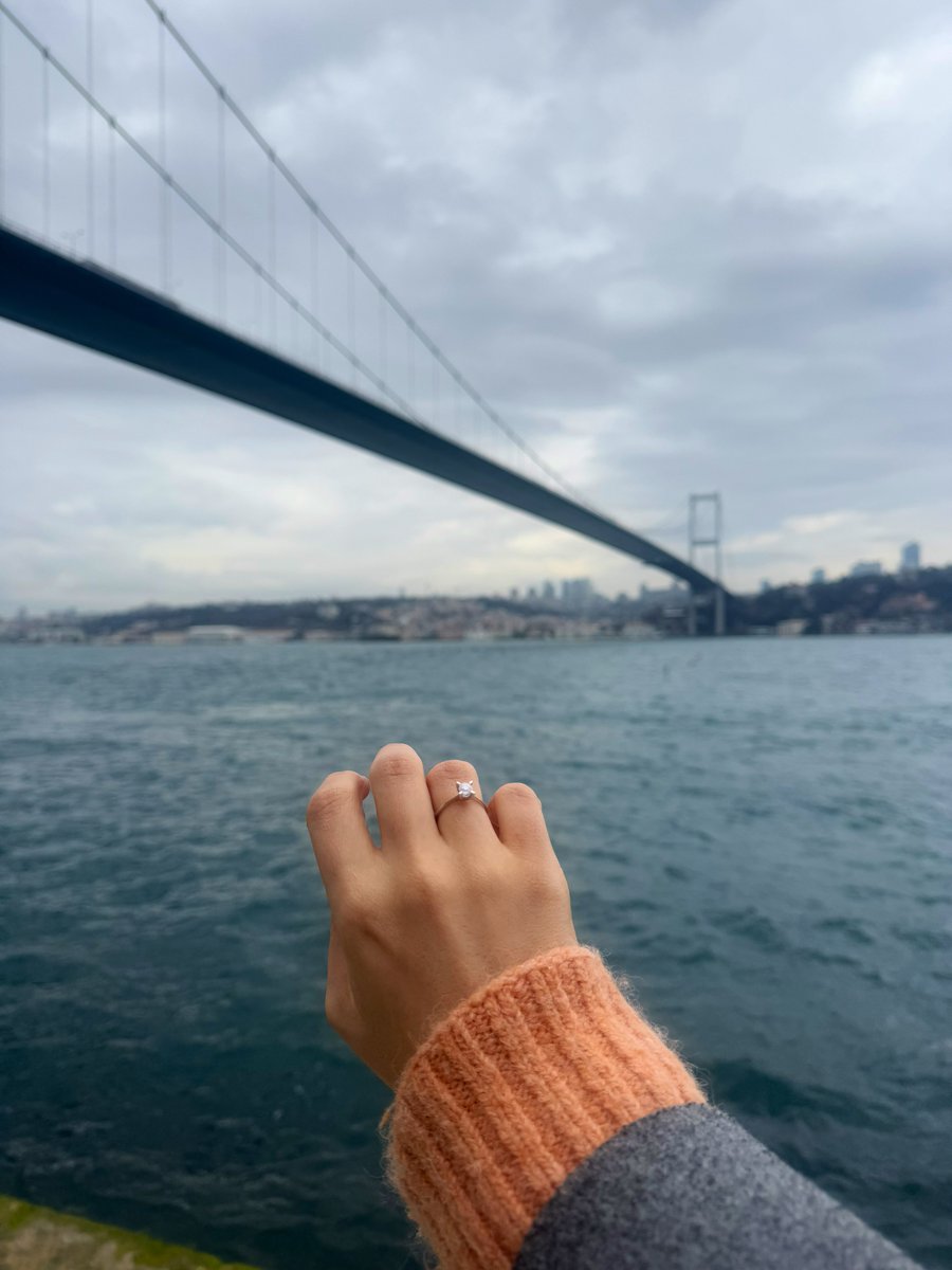 zeynepppkaya's tweet photo. her yaşım güzel şeyler getirdi ama en güzelini 27’ye saklamış https://t.co/1AR6X1Jv3W