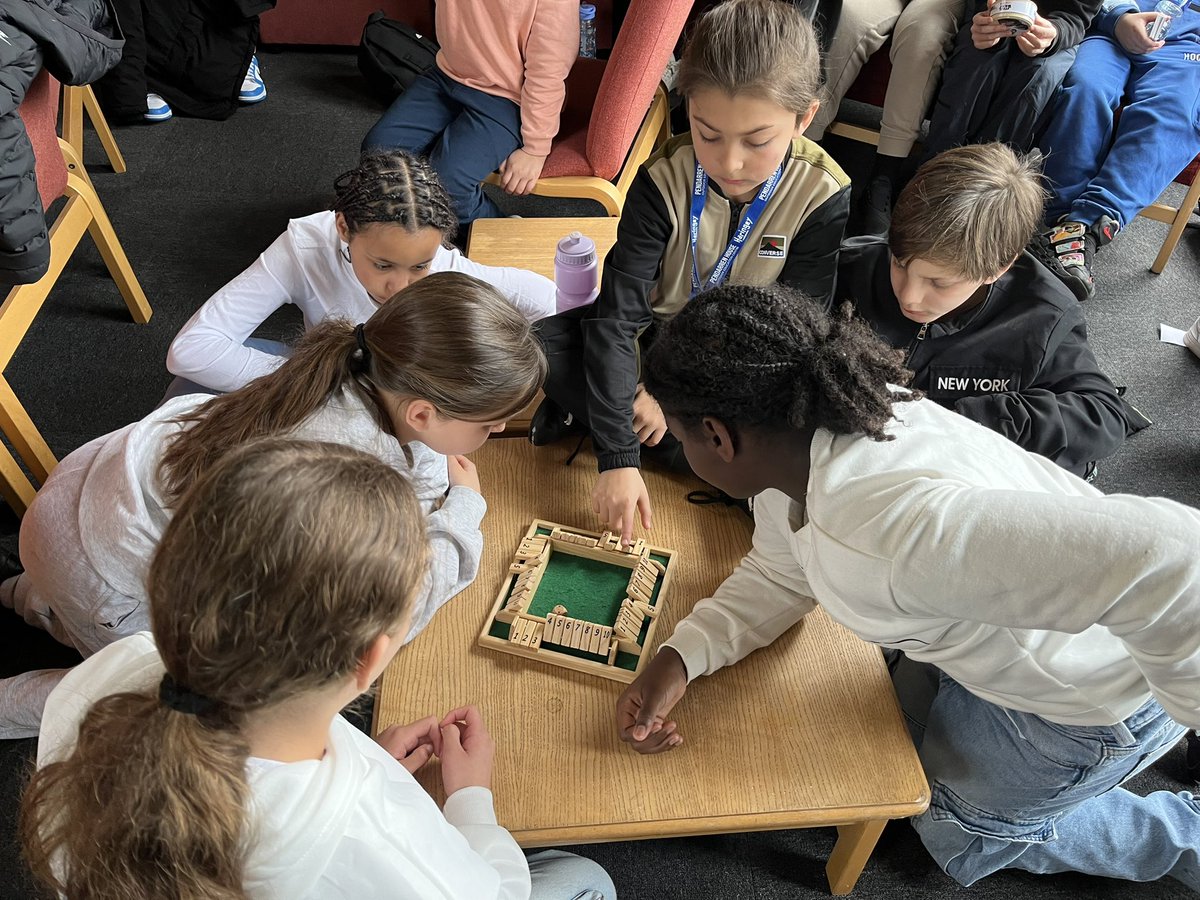 Last night we had our end of week party. Lots of dancing .. and lots of sugar 🤣. About to start our last activity at Pendarren - bush craft.