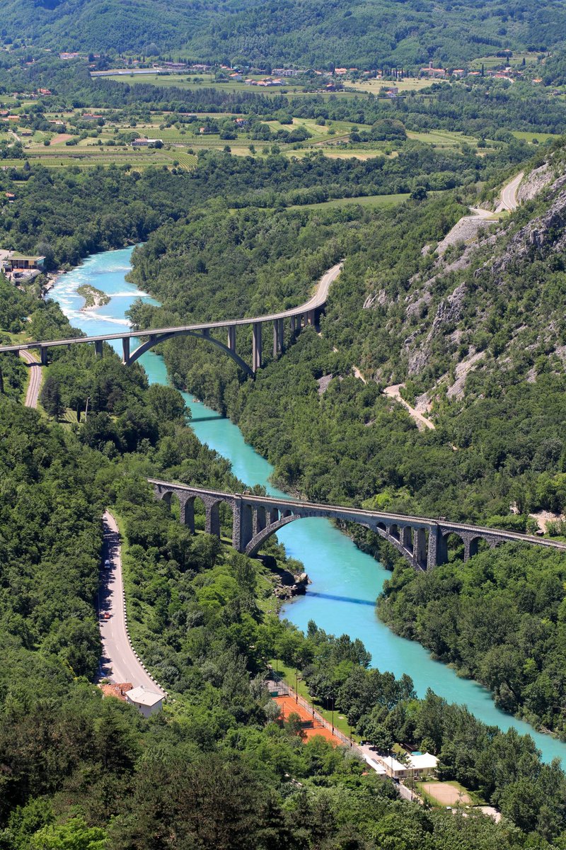 2025Go's tweet image. 🚆 New daily train Villach–Nova Gorica starts April 12!
Part of #GO2025 – European Capital of Culture.

🕰️ Departures:
07:45 (Mon–Fri) / 08:08 (weekend)
⬅️ Return: 15:53 daily

Ride the historic Soča Valley line!
#GoBorderless