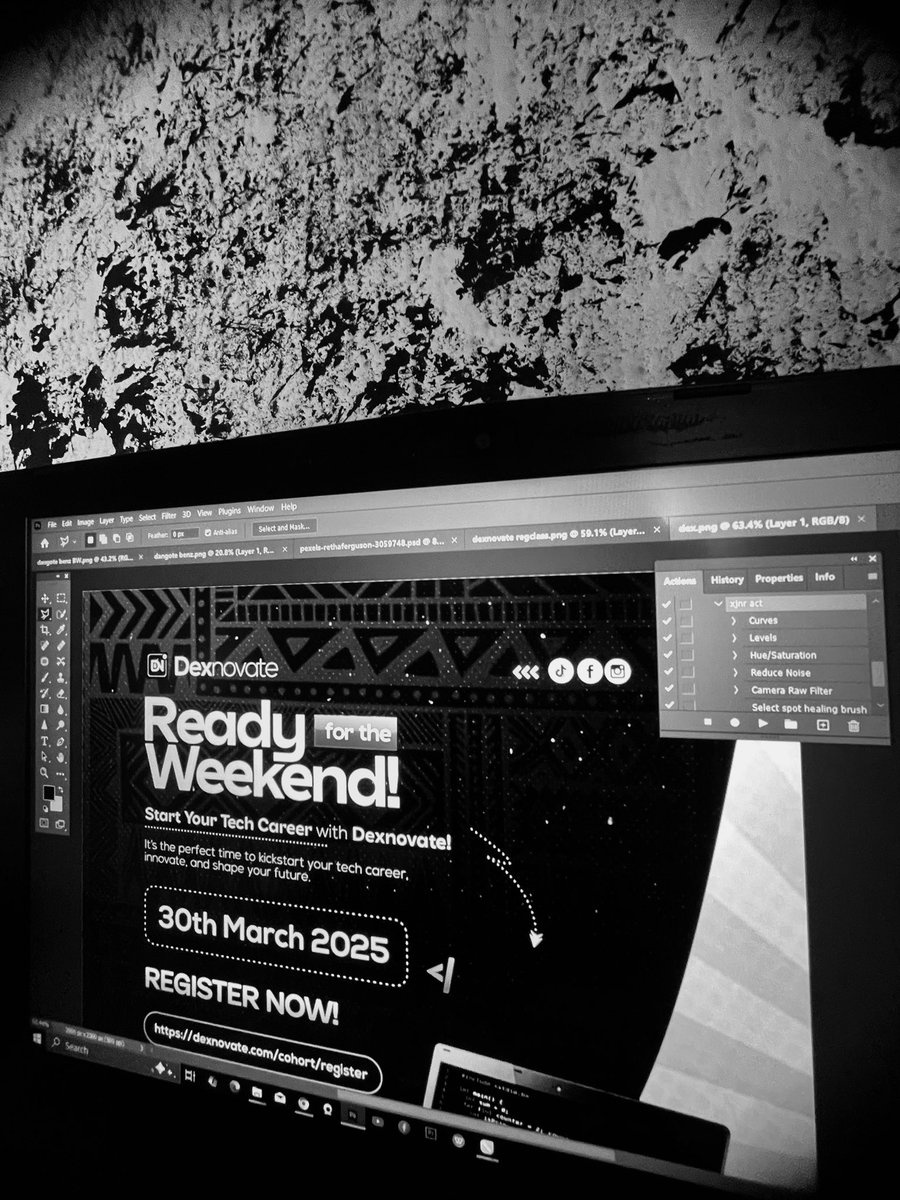 XFredrick53883's tweet image. Techy weekend y’all💻🖱️⌨️
Designed by @logitech_concept ☑️

#fyp #techposter #posterdesign #graphics #art #weekend #weekendpost #viral #techngraphics #client 

LIKE|COMMENT|SHARE🟠