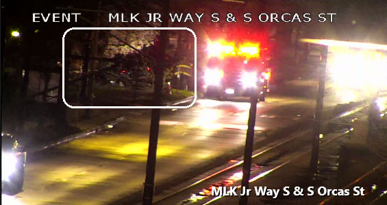 在MLK Jr Way s上发生碰撞，在第37 ave s，阻挡了NB右车道。谨慎行事。