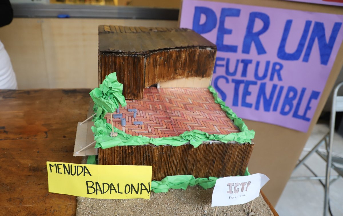 GTRecerca's tweet photo. 🔬🧫 L’IGTP va participar dimecres en una fira de tallers científics a Badalona, fomentant l’interès per la ciència entre l’alumnat de primària

Descobreix més sobre l’esdeveniment i les impressions dels investigadors que hi van participar 👉🏼 https://t.co/ykSGKFbcIU https://t.co/QBasDvRUwj