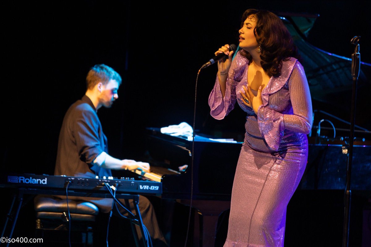 BreakGlassMag's tweet image. Stunning show from Georgia Cecile with support from Amethyst at Brighton Corn Exchange - gallery by Mike Burnell here…
breakingglassmagazine.com/2025/03/21/liv…
📸 @iso400photo
🎤 @georgia_cecile
🏛 @brightdome