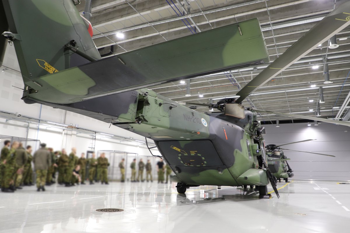 UtinJR's tweet image. Conscripts of #ESTSOF 🇪🇪 trained for two weeks in Finland together with #FINSOF 🇫🇮 parachute jaegers. The versatile training strengthened cooperation between the two units and built combat #readiness in winter conditions.

#UTJR #LJK #conscripts #militaryservice #StrongerTogether