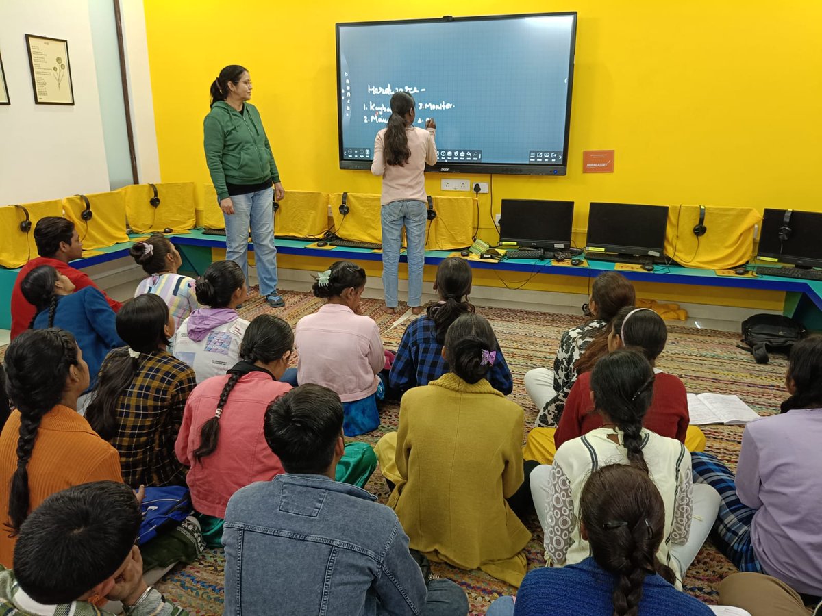 Mirae Asset Foundation supported Sarthak Foundation Yellow Room’s Centre with installed smart and digital labs in Lucknow and Barabanki, empowering 600 students from underserved communities.
#MiraeAssetFoundation #EducationForAll #DigitalEmpowerment #SocialImpact