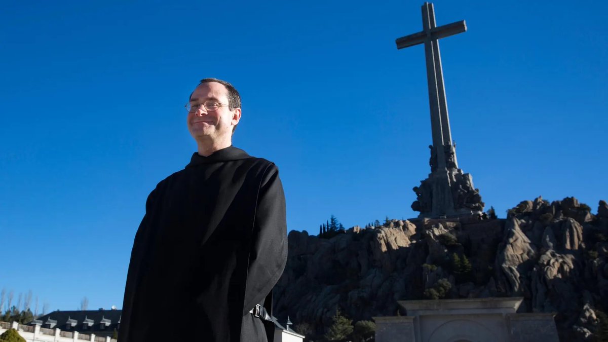 jandcalderon985's tweet photo. Santiago Cantera ha sido relevado como prior del Valle de los Caídos.

Un hombre de Fe y un patriota que se opuso a que gobierno tiránico desenterrara muertos y profanara una Basílica.Por desgracia, estuvo muy solo.

Hoy están de celebración los siervos del Mal. Gracias por todo. https://t.co/7Zr6beycr4
