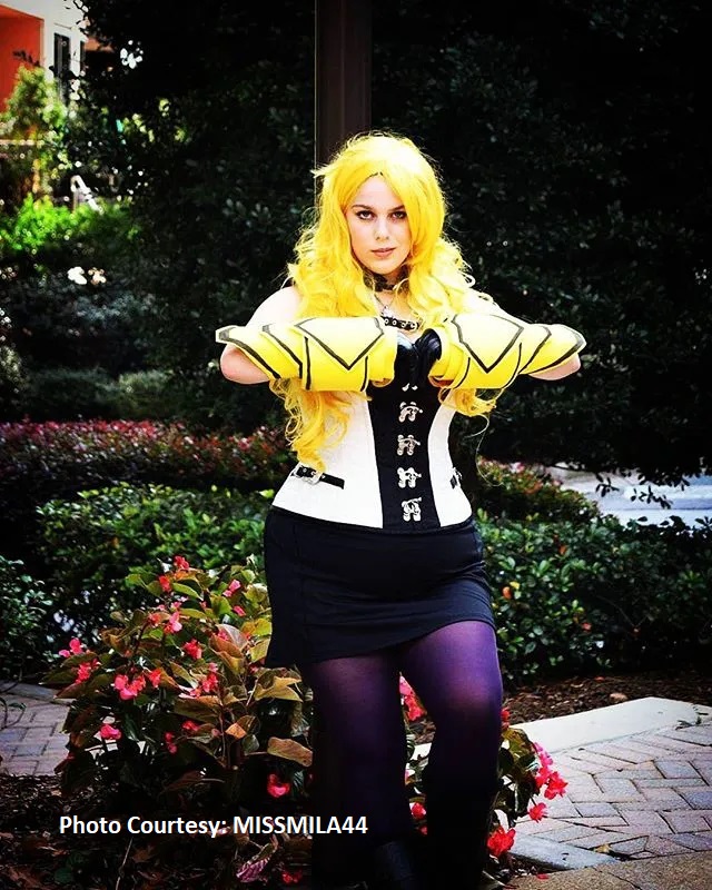 Missmila44 is looking stunning wearing our Bertram Steampunk Overbust Corset with Shrug. Thanks for sharing your photo with our beautiful corset. Check our limited edition corset sales!
Shop Online: bunnycorset.in

#corset