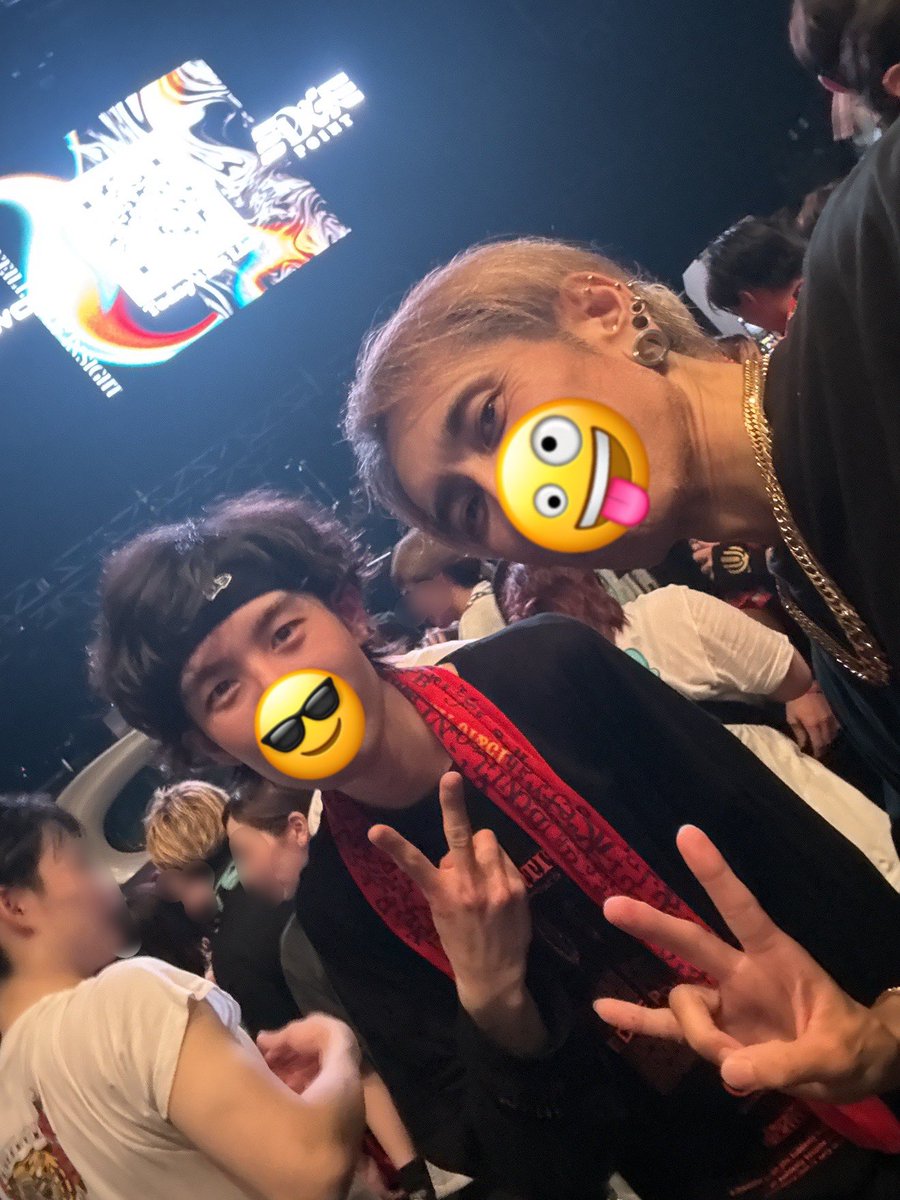 TKN10969's tweet photo. 3/19 UVERworld / zeppsapporo
いろいろあってボッチ参戦だったけど行って良かった‼️
セトリが神✨
RushからのPRIMEは死んだ🥹久々に聴けた!!!
めちゃくちゃ汗ダラダラでした!それだけ盛り上がったって事ですね。
余韻がヤバイくて仕事中ずっとセトリ聴いてた!
#UVERworld
#zeppsapporo
#EDGEPOINT https://t.co/AlgA8eYHIm