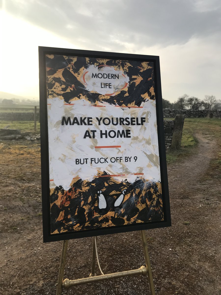 Remember don’t overstay your welcome 👀 😂

If you would like one of these epic Hue Folk on your wall get in touch and we’ll order one in for you.

You can also get your own quote commissioned 💥 🖼

Have a fantastic weekend.. ❤️

Link to Hue Folk Art ⬇️

whitehorsegallery.co.uk/hue-folk/