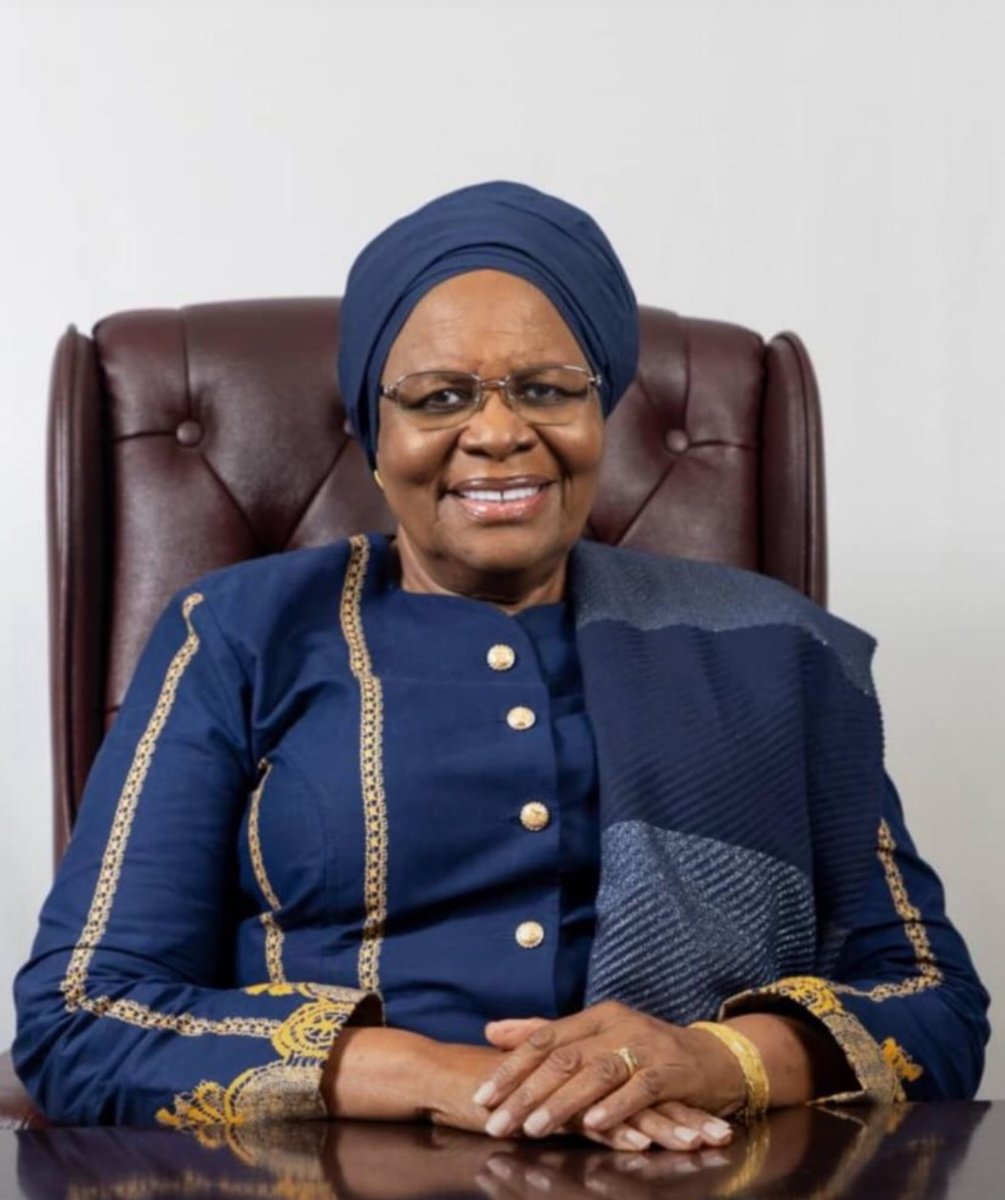 BREAKING NEWS ... Netumbo Nandi-Ndaitwah etched her name in the annals of history on Friday after being sworn in as Namibia’s first woman president.
She was sworn in by chief Peter Shivute at State House in Windhoek, with the event witnessed by various heads of state from Africa
