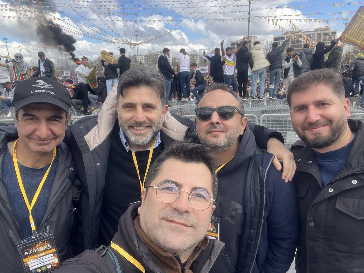 hilmi hacaloğlu (@hilmihacaloglu) on Twitter photo Duyduk ki İsmail Saymaz ev hapsi talebiyle hakimliğe sevk edilmiş. Yalan yok sevindik çünkü endişeliydik. Umarız hakim serbest bırakırız. Ama bu haksız soruşturma olmasaydı. Şimdi burada Diyarbakır'da bizimle olacaktı. <a href="/soreldagistanli/">sorel dagistanli</a> <a href="/hermesvshermes/">erdal aktas</a> <a href="/ismailsaymaz/">İsmail Saymaz</a> Duyduk ki İsmail Saymaz ev hapsi talebiyle hakimliğe sevk edilmiş. Yalan yok sevindik çünkü endişeliydik. Umarız hakim serbest bırakırız. Ama bu haksız soruşturma olmasaydı. Şimdi burada Diyarbakır'da bizimle olacaktı. <a href="/soreldagistanli/">sorel dagistanli</a> <a href="/hermesvshermes/">erdal aktas</a> <a href="/ismailsaymaz/">İsmail Saymaz</a>