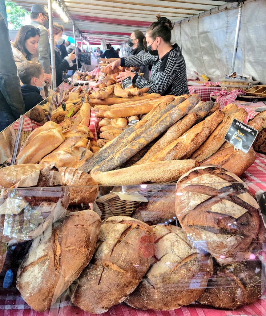 MichelleMoggio's tweet image. Happy French #Baguette Day to all who celebrate! #Paris #TheParisEffect #bread #France #FrenchCuisine