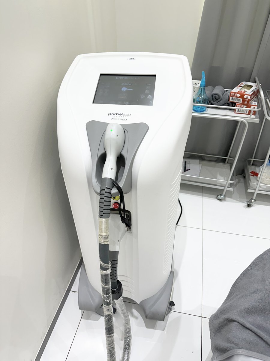 Punponny's tweet image. ที่นี่คือเลเซอร์รักแร้ที่จริงใจ #LABXClinic พี่พนักงานที่นี่น่ารักมากกก ดูแลดี พูดเพราะ คอยถามเราตลอดว่าเจ็บไหม เลเซอร์ทั่วถึงละเอียดมาก ซึ่งแทบไม่เจ็บเลย ชิลมากก ใช้เวลาไม่นานด้วย ประทับใจ 🤍 #รีวิวหัตถการ