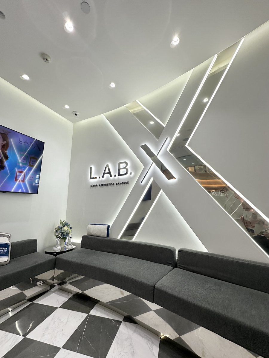 Punponny's tweet image. ที่นี่คือเลเซอร์รักแร้ที่จริงใจ #LABXClinic พี่พนักงานที่นี่น่ารักมากกก ดูแลดี พูดเพราะ คอยถามเราตลอดว่าเจ็บไหม เลเซอร์ทั่วถึงละเอียดมาก ซึ่งแทบไม่เจ็บเลย ชิลมากก ใช้เวลาไม่นานด้วย ประทับใจ 🤍 #รีวิวหัตถการ