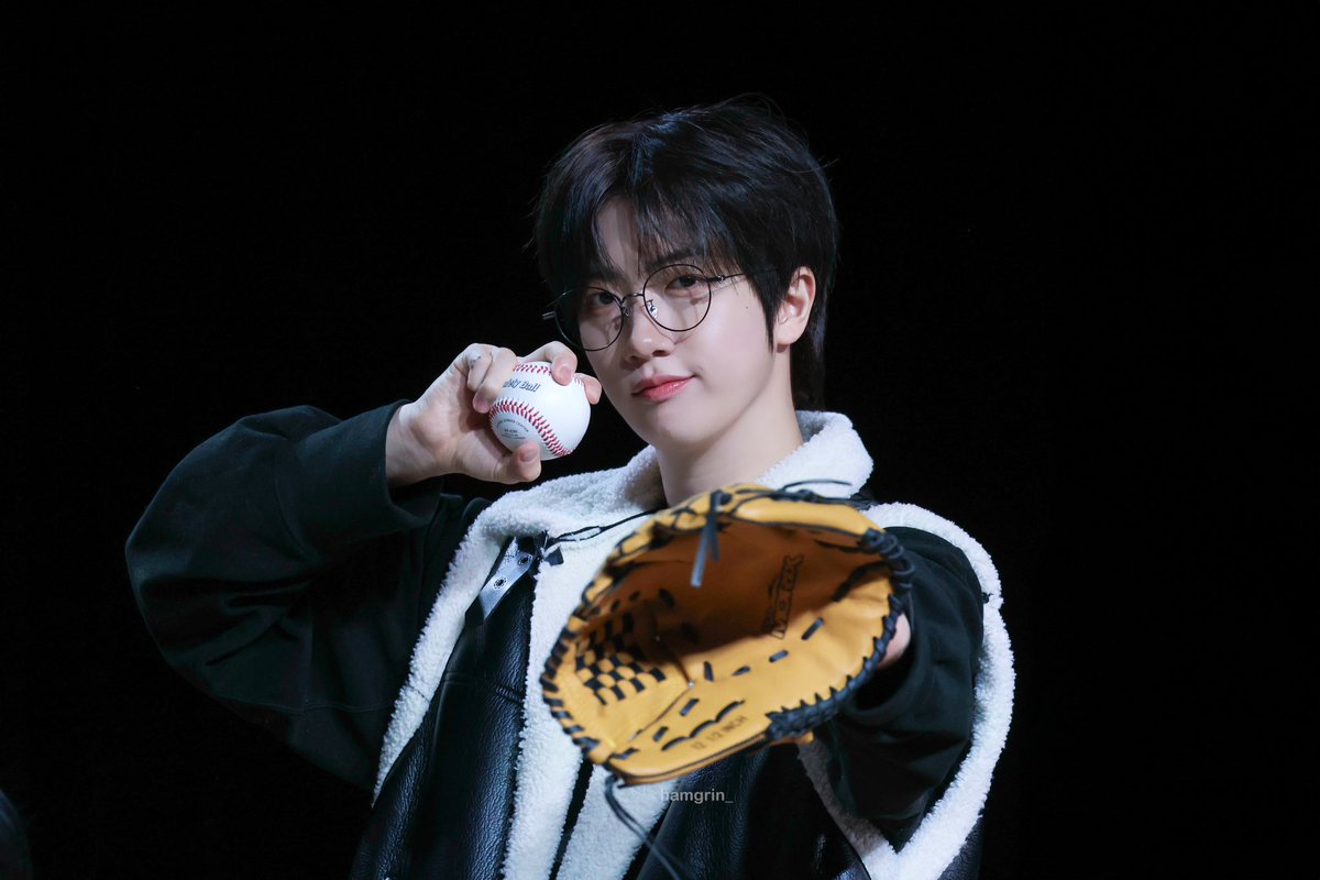 250302 사운드웨이브

원진이 생일 D-1
그리고,,
KBO 개막 D-1

#크래비티 #원진 #CRAVITY #WONJIN
