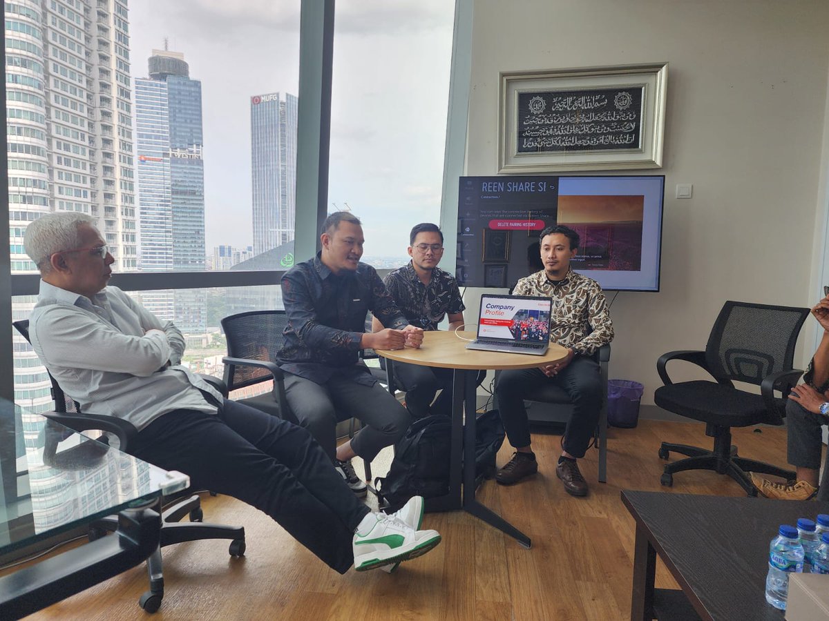 envytech2018's tweet photo. Alhamdulillah sharing business dengan PT Aplikasi Belajar Online (https://t.co/0cuxinMeL2) berjalan sesuai rencana.
Next step.. Siapkan PKS kedua belah pihak. đđ€Č
#ENVY #EnvyTbk #PerseroTerbatas #Technologies #Indonesia #Malaysia #Singapura #Saham #PasarModal #IDNF https://t.co/LWTNhT8cTD