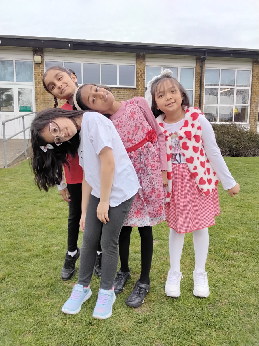 MountStewartSch's tweet image. Here are some fun pictures of 3S showing of their Red Nose Day outfits ! 🤡🎉  #RedNoseDay #SmilesForACause #ClassFun #3S #tmss