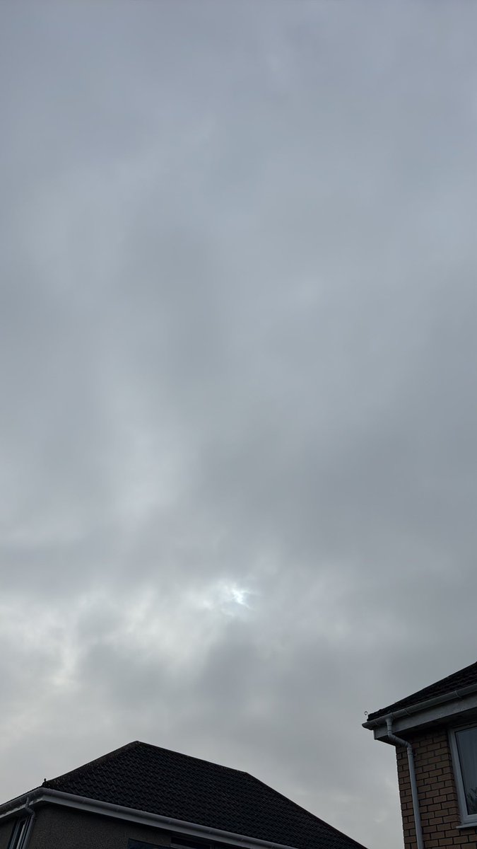 Skellies's tweet photo. @BBCScotWeather Thick cloud yet your nonsense forecast and your nonsense app says big yellow sun? https://t.co/Bn1fM8m05l