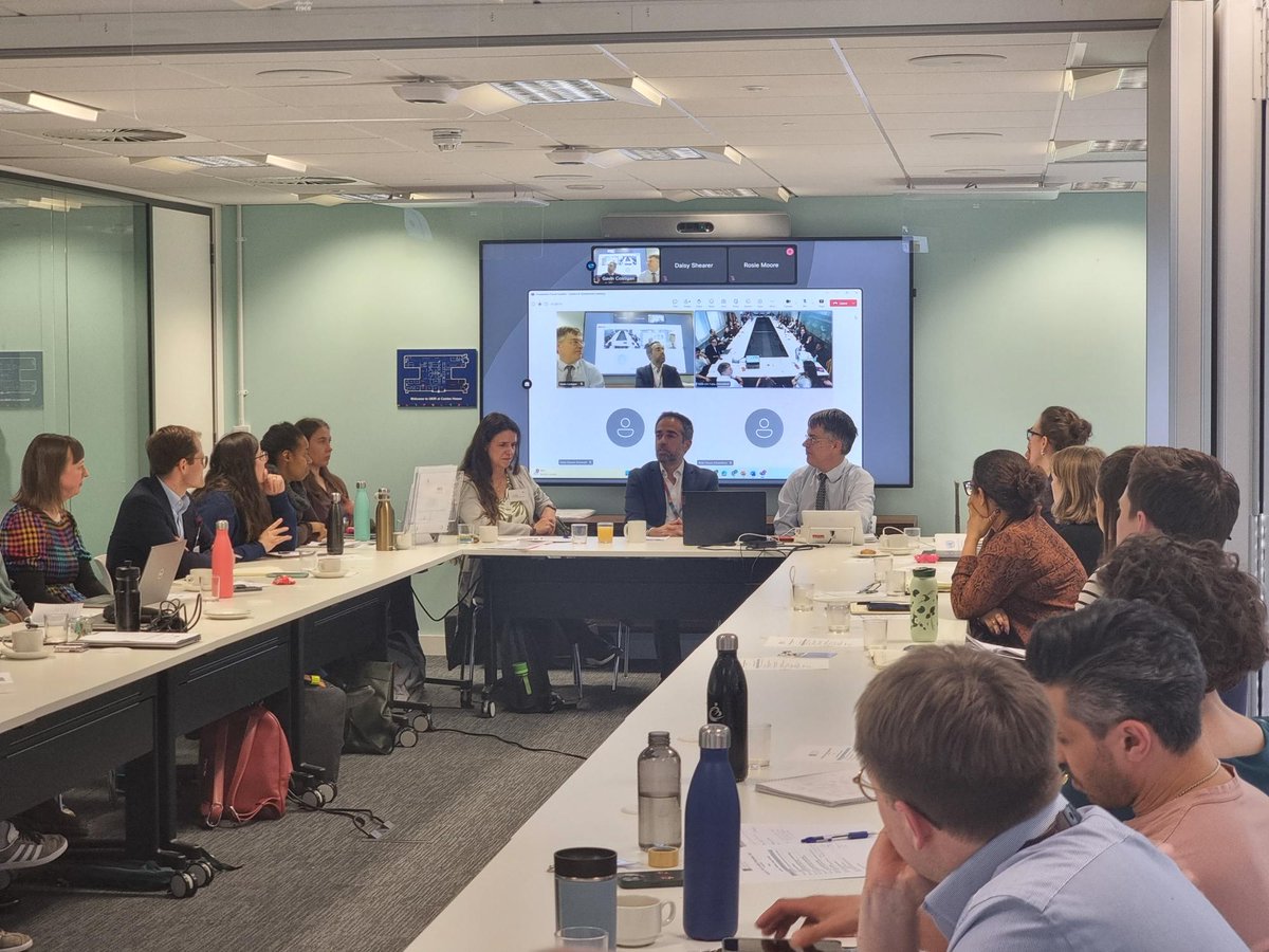 FoundSciTech's tweet photo. Yesterday, our 2025 Foundation Future Leaders started the year with their first in-person meeting: Science in Government. The group had the opportunity to hear from key speakers from @SciTechgovuk and the Government Office for Science @uksciencechief Fantastic session! https://t.co/xDaw0SK50C