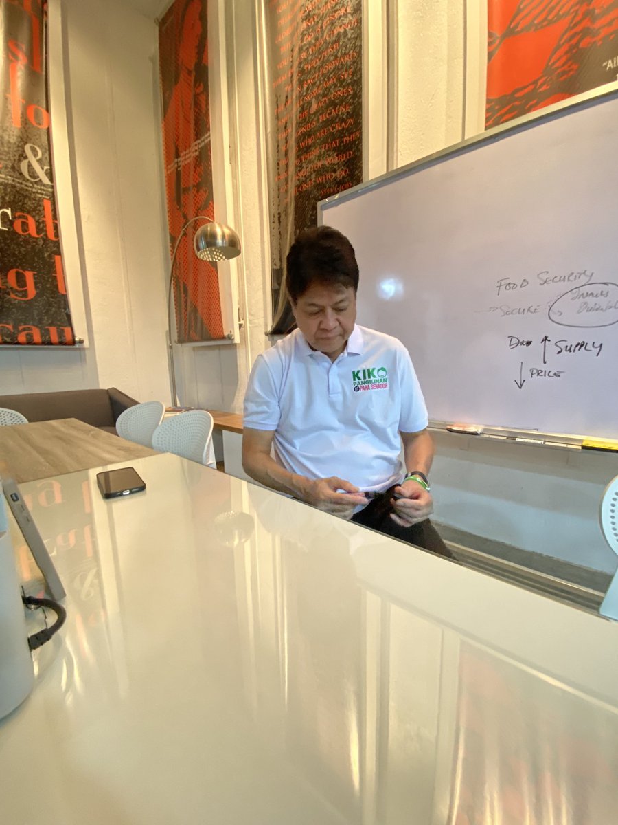 ed (@faraoneduard) on Twitter photo Last week sa livestream ni Sen <a href="/kikopangilinan/">Kiko Pangilinan</a>
May nagtanong kung bakit tumatakbo pa siya, eh ang tagal nya na sa gobyerno.
Naalala nyo ba na ang daming nabibili sa ₱1000 noong panahon nya bilang Food Security Sec? (2014-2015)
Na-manage ang inflation. Here’s how he did it 🧵 Last week sa livestream ni Sen <a href="/kikopangilinan/">Kiko Pangilinan</a>
May nagtanong kung bakit tumatakbo pa siya, eh ang tagal nya na sa gobyerno.
Naalala nyo ba na ang daming nabibili sa ₱1000 noong panahon nya bilang Food Security Sec? (2014-2015)
Na-manage ang inflation. Here’s how he did it 🧵