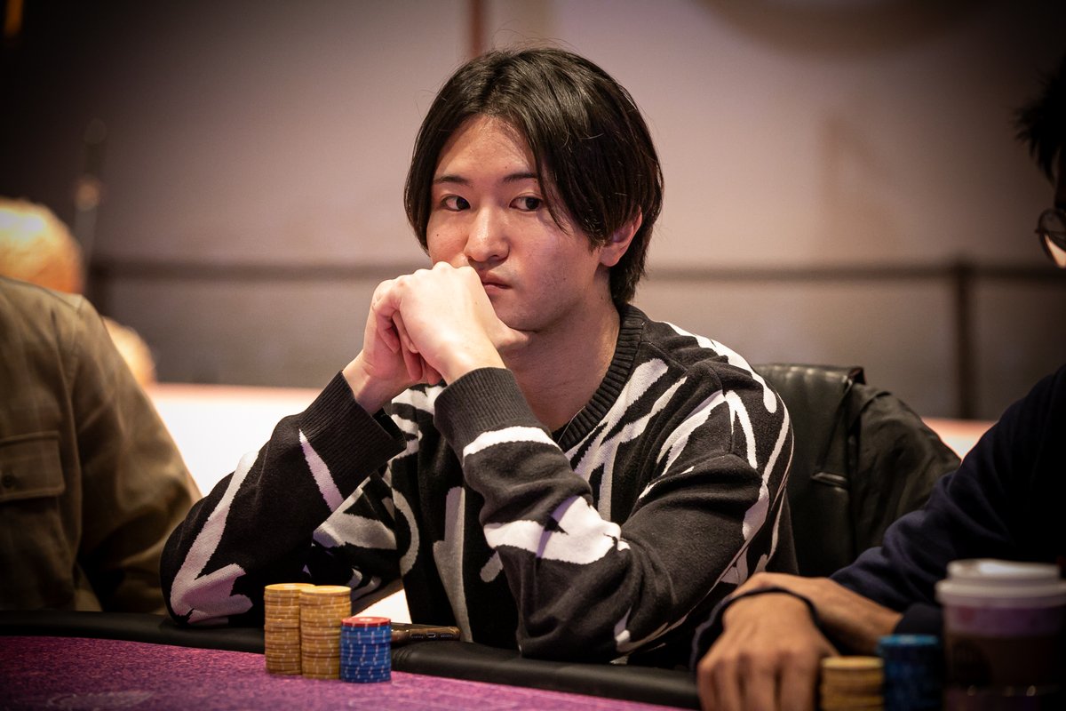 sengokupoker's tweet photo. 【応仁の乱 -NLH Megastack-】

拾肆位 kwkb7333武将、拾伍位 shohei武将
拾陸位 ryooota武将、拾漆位 Yusuke武将

見事な活躍であった！
天晴れで候！

#戦国ポーカー https://t.co/O6O1oUzb8p