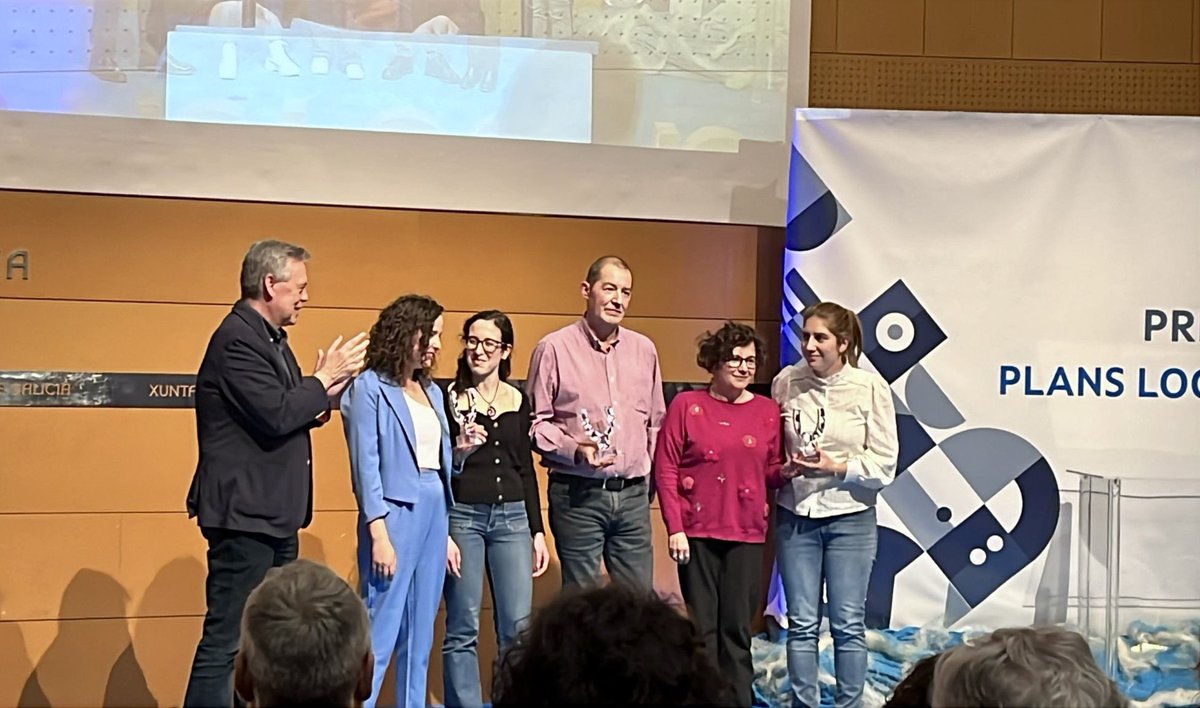 Área Sanitaria de Pontevedra e O Salnés (@ponsalsergas) on Twitter photo 🏅Noraboa ás/os profesionais dos nosos centros de saúde gañadores nos Premios aos Plans Locais de Saúde:
🔹 <a href="/centrosaudebueu/">Os de Bueu</a> e Cambados ao Impulso dos Plans Locais de Saúde
🔹 <a href="/SapVPeregrina/">SAP VIRGEN PEREGRINA</a> en Investigación
🔹 Vilanova en Docencia
🔹 O Grove ao Proxecto Investigador Singular 🏅Noraboa ás/os profesionais dos nosos centros de saúde gañadores nos Premios aos Plans Locais de Saúde:
🔹 <a href="/centrosaudebueu/">Os de Bueu</a> e Cambados ao Impulso dos Plans Locais de Saúde
🔹 <a href="/SapVPeregrina/">SAP VIRGEN PEREGRINA</a> en Investigación
🔹 Vilanova en Docencia
🔹 O Grove ao Proxecto Investigador Singular