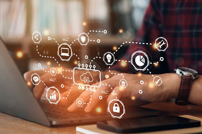 Was passiert, wenn der Strom ausfällt?
Mandy Scholz von der Online USV-Systeme AG erklärt, warum eine USV-Lösung heute Pflicht ist – für alle, die auf IT-Verfügbarkeit setzen.

it-business.de/warum-eine-usv…

(Gesponsert)
#itbusinessde #Datensicherheit #ITInfrastruktur