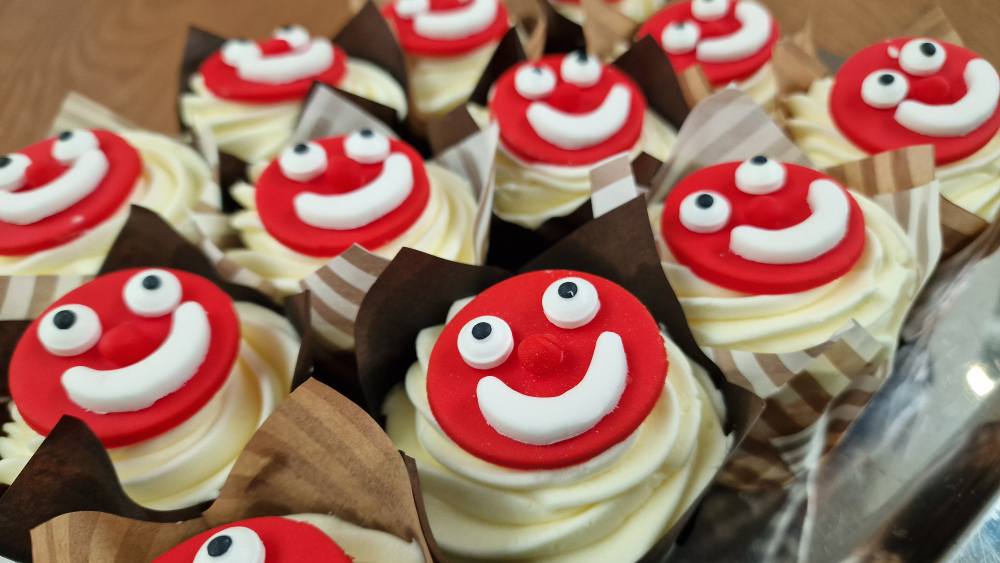 It's RED NOSE DAY and we are celebrating with our tasty cupcakes from our kitchen this morning. They are just £2.45 each Help to support the charity today! #rednoseday #rednosebakes #rednosecupcakes #gardenersretreatrestaurant #buckingham