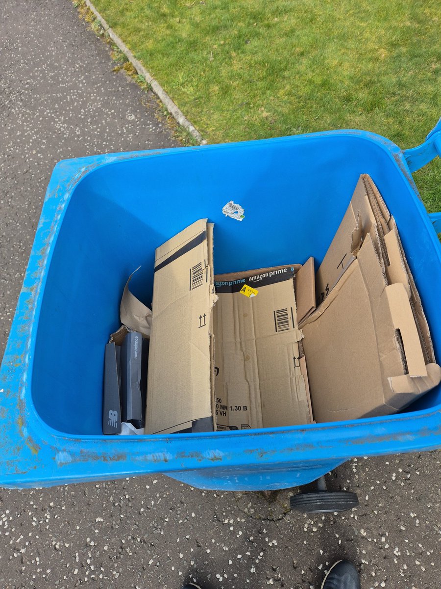 <a href="/SouthLanCouncil/">South Lanarkshire Council</a> can someone please advise? The refuse collectors have half emptied my bin, and I can't fill in the form for a missed collection as my collection day is today