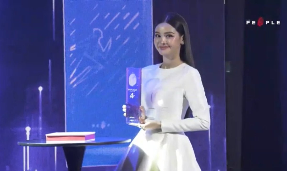 niza_channel's tweet photo. เย้ๆ ลูกได้ popular vote จริงๆด้วย อิงๆเก่งมาก สวายเก่งมาก
#4THTPPA
#ThePeopleAwards25xENGFA
@EWaraha https://t.co/bvA9qXexAg